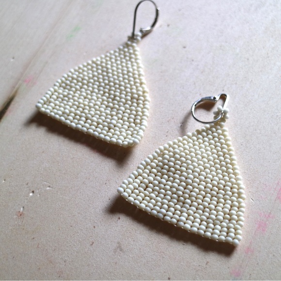 HANDMADE GLASS EARRINGS | Beehive Small Batch Handwoven Seed Bead Earrings Mono - Picture 1 of 7